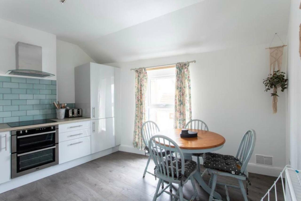 Beautiful Two Bed Mumbles Flat - With Parking Space Luaran gambar
