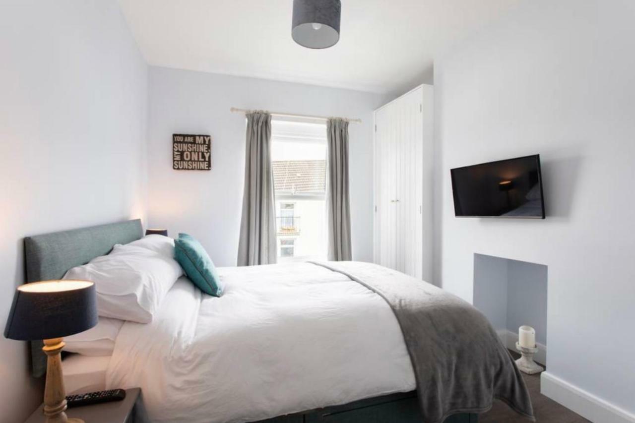 Beautiful Two Bed Mumbles Flat - With Parking Space Luaran gambar